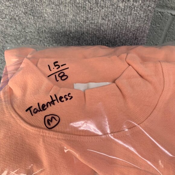 Talentless Mock Neck Cropped Pullover Long Sleeves Sweatshirt Women’s Sz Medium - Picture 9 of 9
